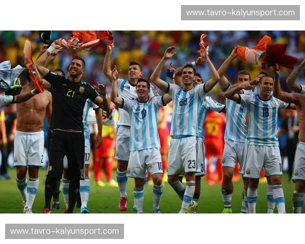 潘帕斯雄鹰的征途：阿根廷与洪都拉斯的绿茵情缘，一场激情与荣耀的碰撞